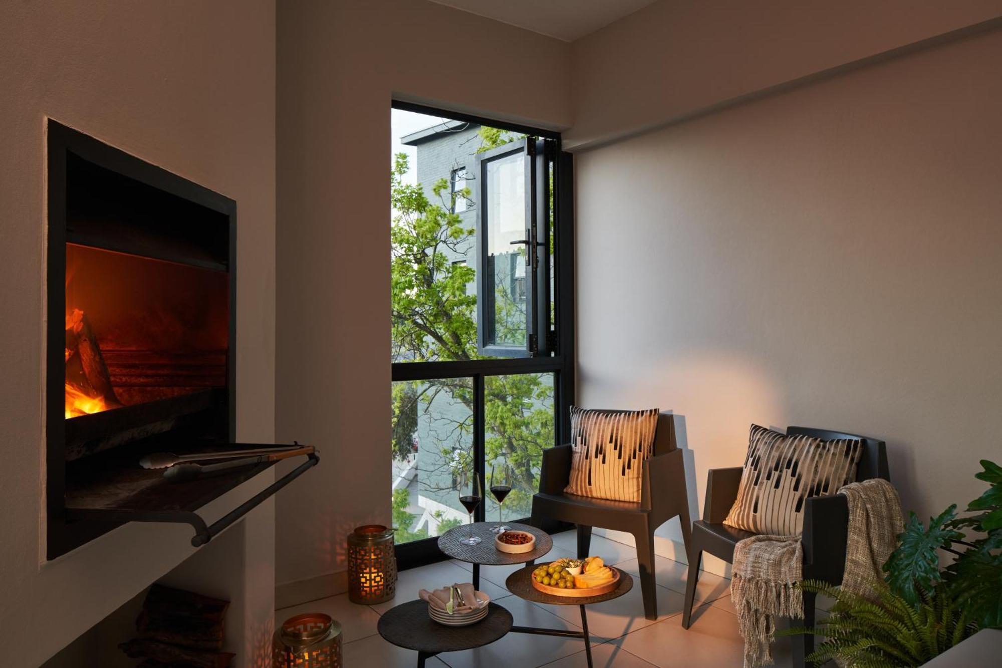 The Den Apartments By Raw Africa Collection Стелленбос Экстерьер фото