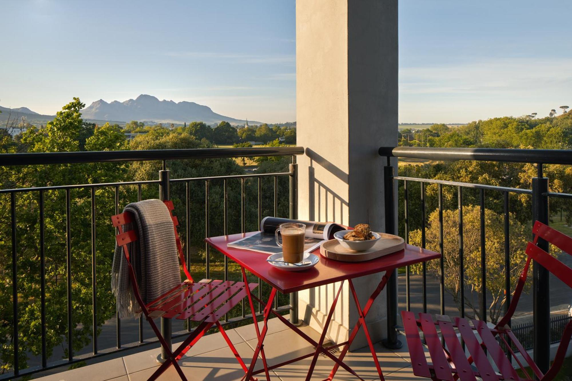 The Den Apartments By Raw Africa Collection Стелленбос Экстерьер фото